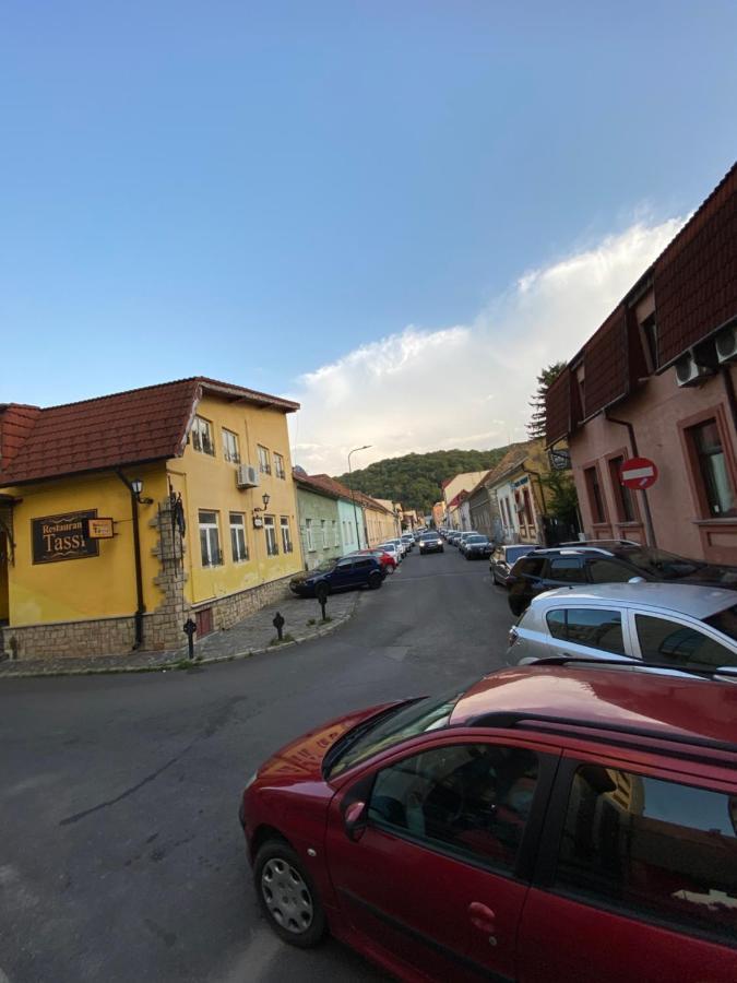Casa Pino Hotel Braşov Buitenkant foto